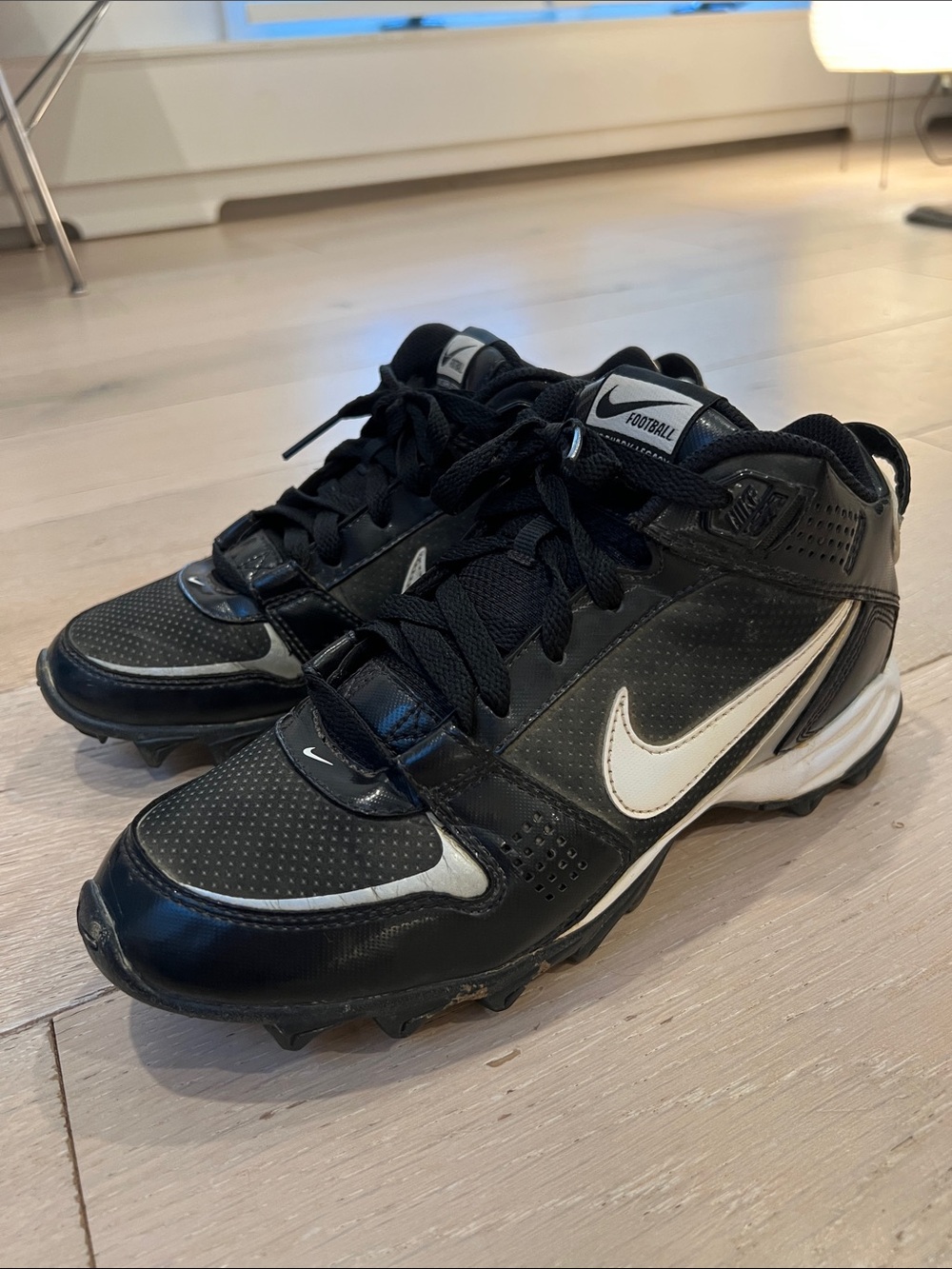 Nike Kids Land Shark Football Cleats- Size 6